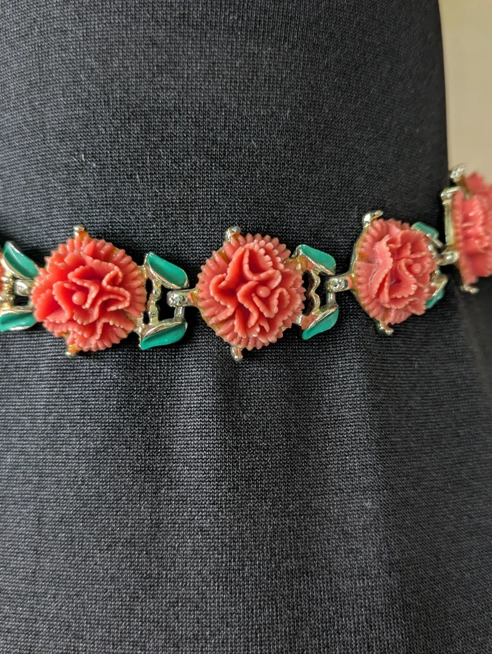 Vintage Floral Choker Necklace - Picture 2 of 5